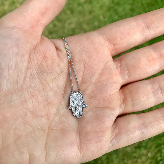 Cadenita de plata con MANO HAMSA con zirconias